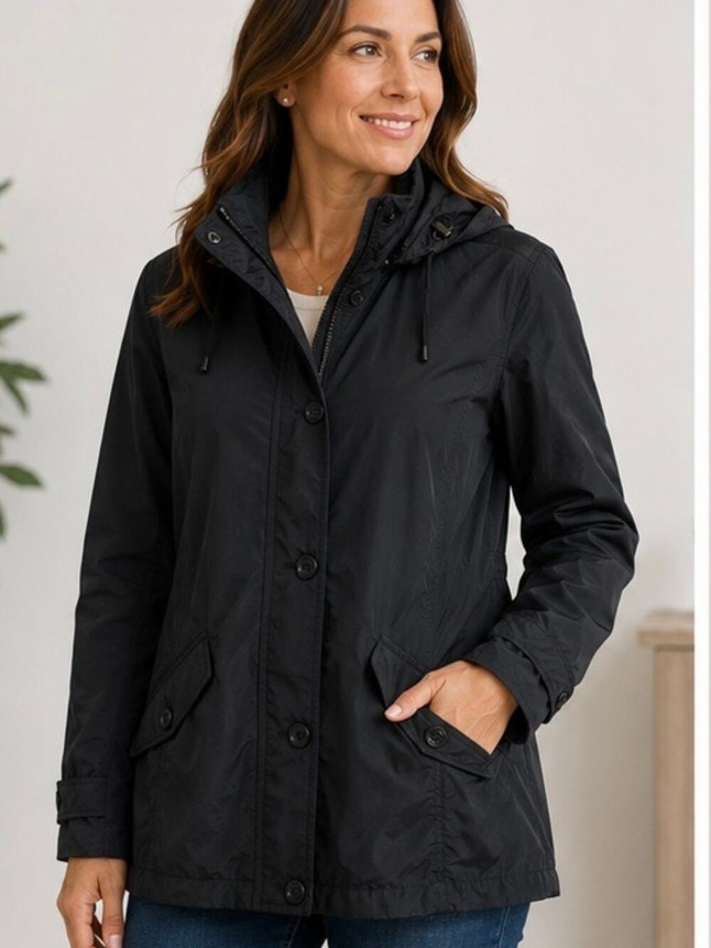 Lands’ End Black Lightweight Hooded Windbreaker Jacket Water Resistant Size S